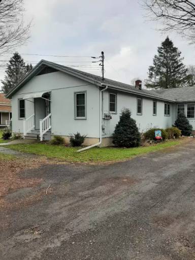 Main picture of 27 Elm St