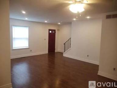 Main picture of 126 Cherry St
