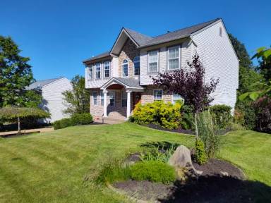 Main picture of 114 Walcott Dr