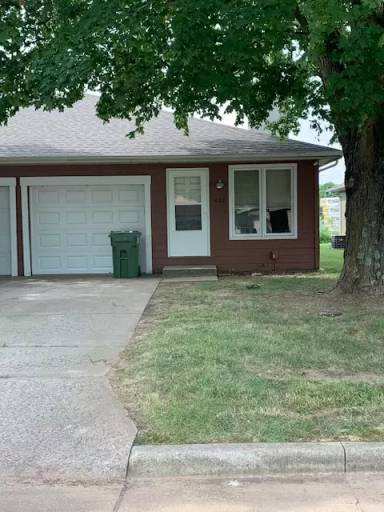 Main picture of 620 W Edgewood St