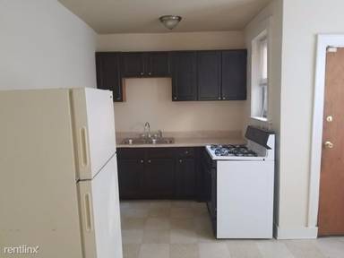 Main picture of 5901 -5911 W Huron St Apartments