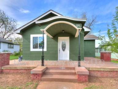 Main picture of 1812 W Noble Ave