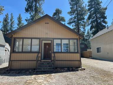 Main picture of 504 W Sherwood Blvd