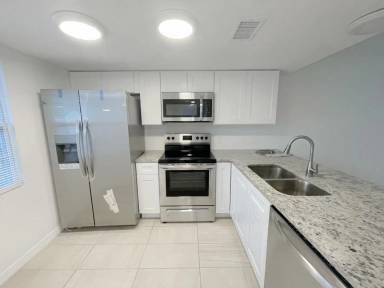 Main picture of 5013 Terrace Palms Cir
