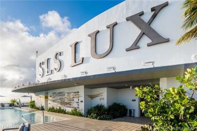 Main picture of SLS Lux