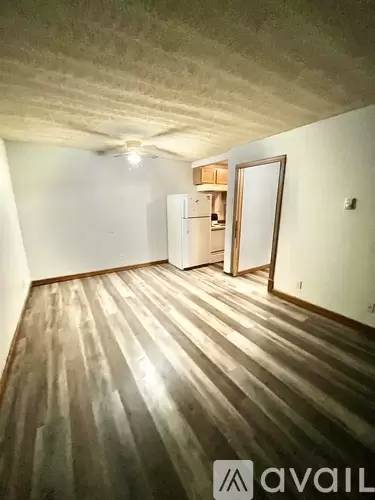Main picture of 132 N Valley St