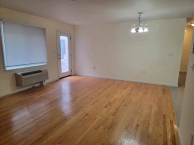 Main picture of 160 Chatterton Ave