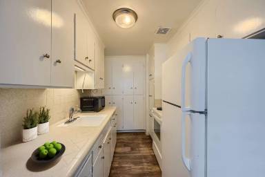 Main picture of 3660 Phinney Ave N