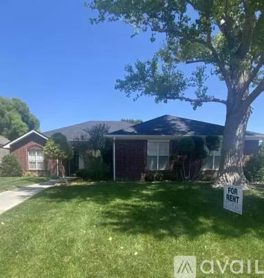 Main picture of 20 Tiffany Ln