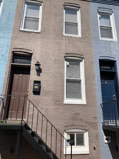 Main picture of 2300 Hunter St