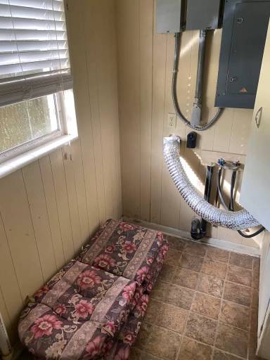 Main picture of 5210 Silver Lake Dr