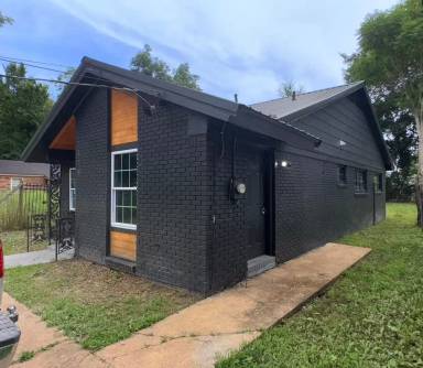 Main picture of 2499 Calvert Ave