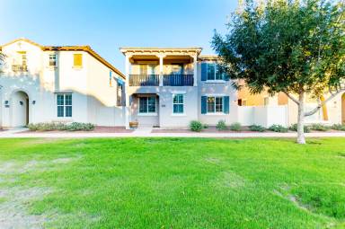 Main picture of 852 S Reber Ave