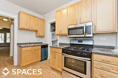 Main picture of 3700 N Fremont St