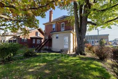 Main picture of 2614 W Broad St