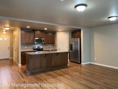 Main picture of 8200 NE 20th St