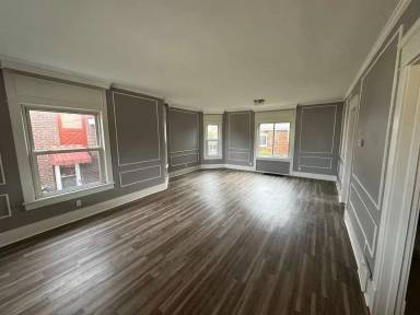 Main picture of 909 4th St NW