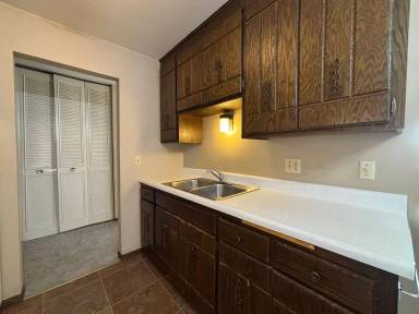 Main picture of 41 Arlington Ave W