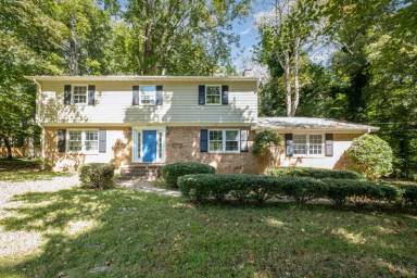 Main picture of 6800 April Ln