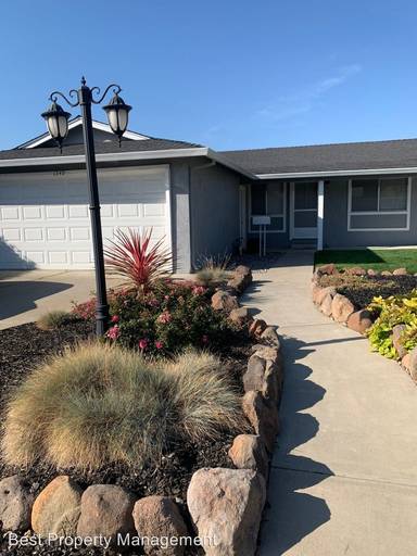 Main picture of 1342 Heather Ln