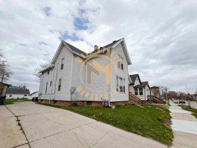 Main picture of 1522 Main Ave