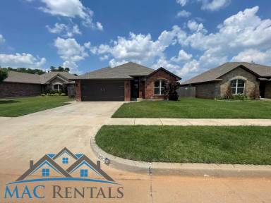 Main picture of 10713 SW 34th Ter