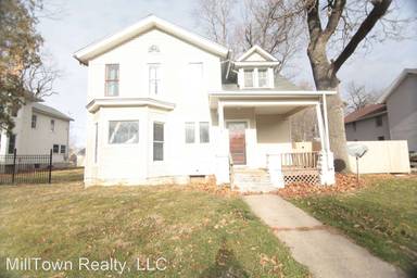 Main picture of 714 E 13th St