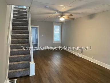 Main picture of 218 Warren St