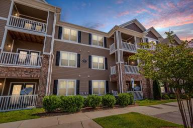 Main picture of The Astoria Apartments