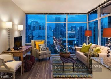 Main picture of 710 N La Salle Dr