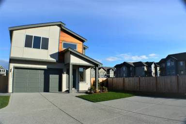 Main picture of 2630 176th Pl NE