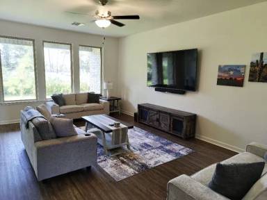 Main picture of 1549 Fairway Dr