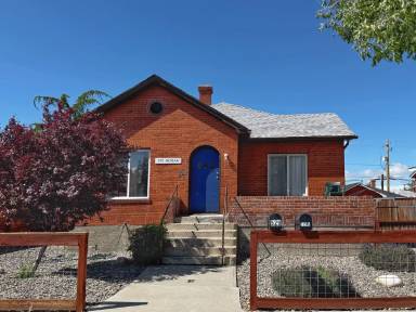 Main picture of 529 Moran St