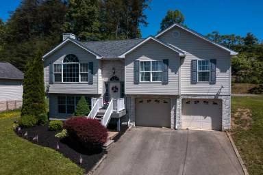 Main picture of 197 Ridgeview Dr