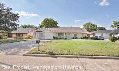 Main picture of 5215 Knightwood St