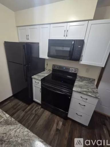 Main picture of 906 Hill St