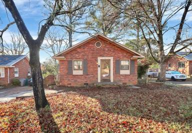 Main picture of 3728 Dresden Dr E