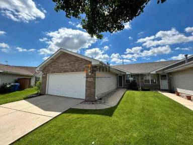 Main picture of 396 Golden Oak Ct