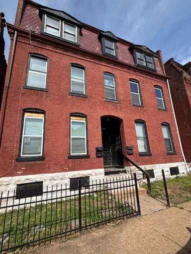 Main picture of 2317 Indiana Ave