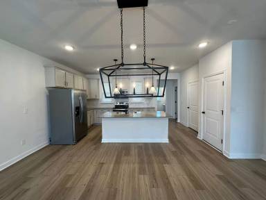 Main picture of 603 McLernon Trce