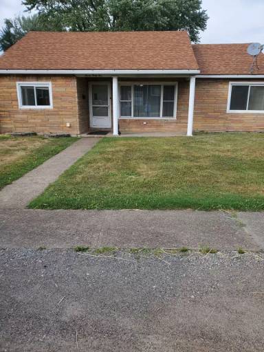 Main picture of 745 Golf Course Rd