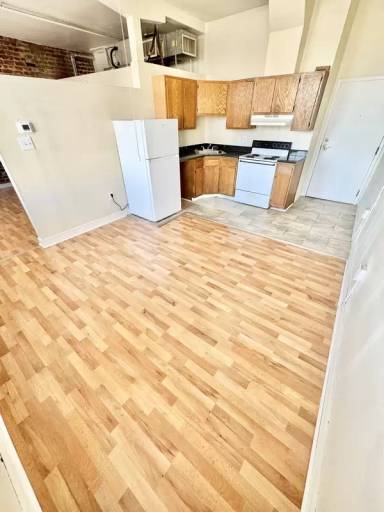 Main picture of 10 S 14th St