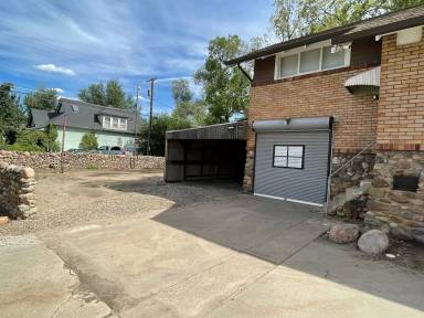 Main picture of 1124 Lake Ave