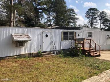 Main picture of 205 Holt Ave