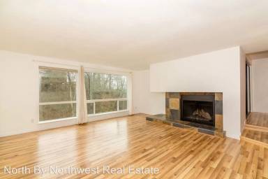 Main picture of Quarterdeck Condo