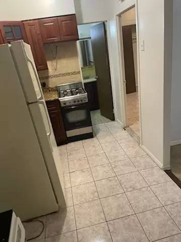 Main picture of 757 E 83rd St