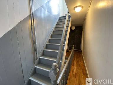 Main picture of 79 Meserole St