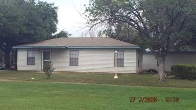 Main picture of 927 W Formosa Blvd