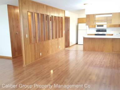 Main picture of 1315 College St