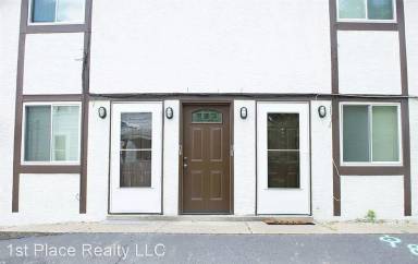 Main picture of 416 Wyandotte Ave